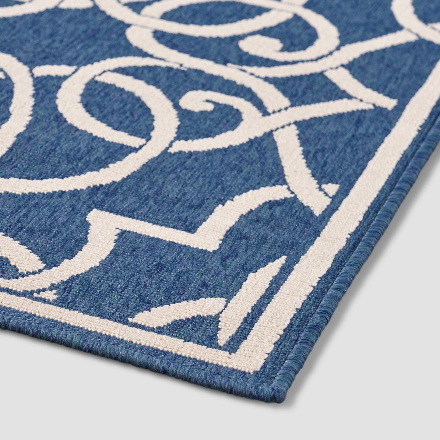 5'3" X 7'6" Outdoor Lounge Area Rug