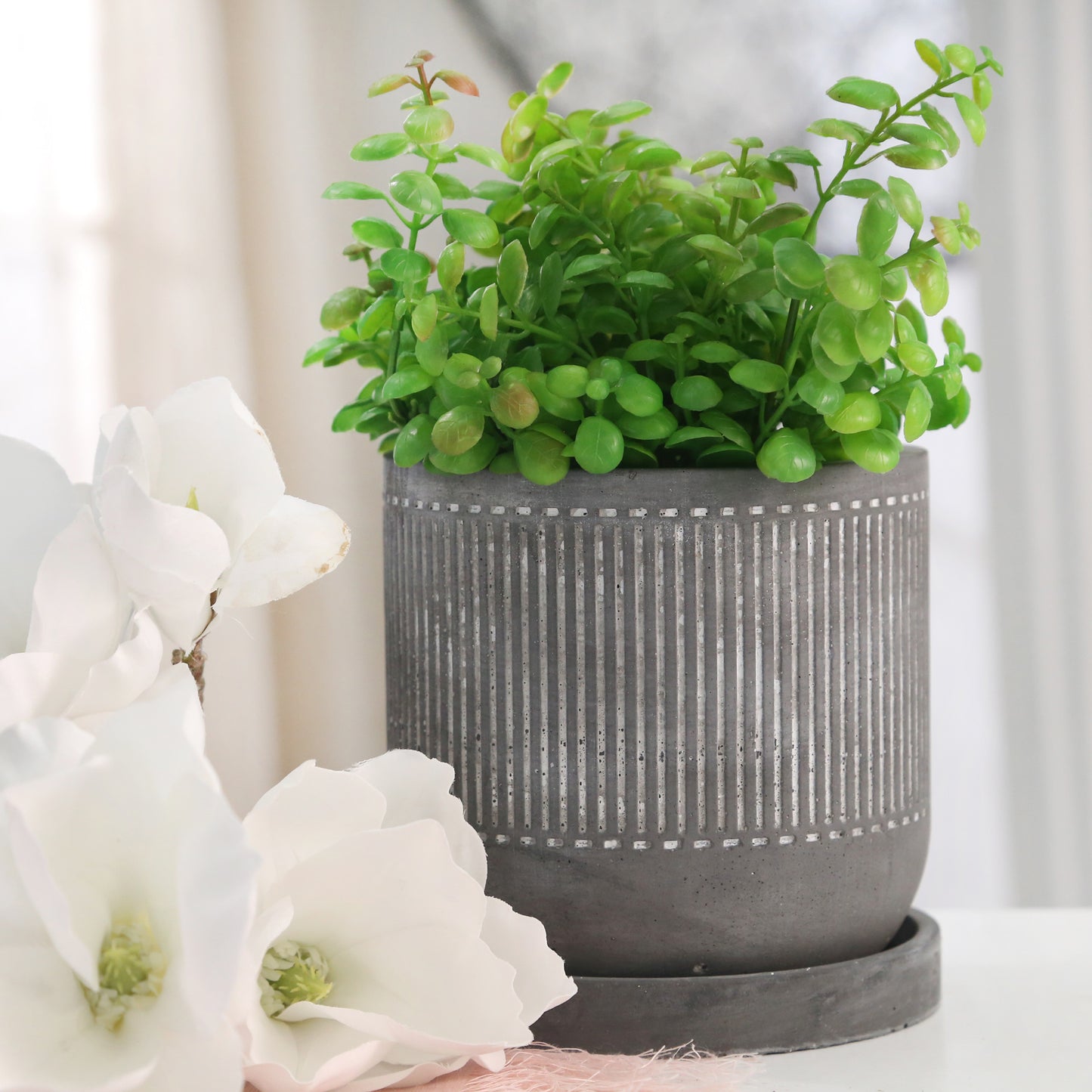 6" LINE PATTERN PLANTER W/ SAUCER, GRAY