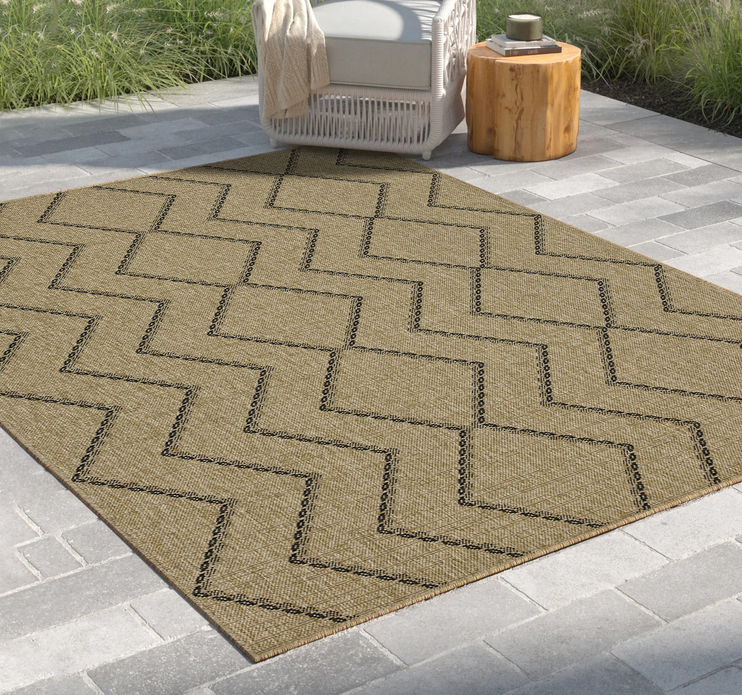 2 ft. 7 in. x 7 ft. 3 in. Jute/Black Indoor-Outdoor Area Rug