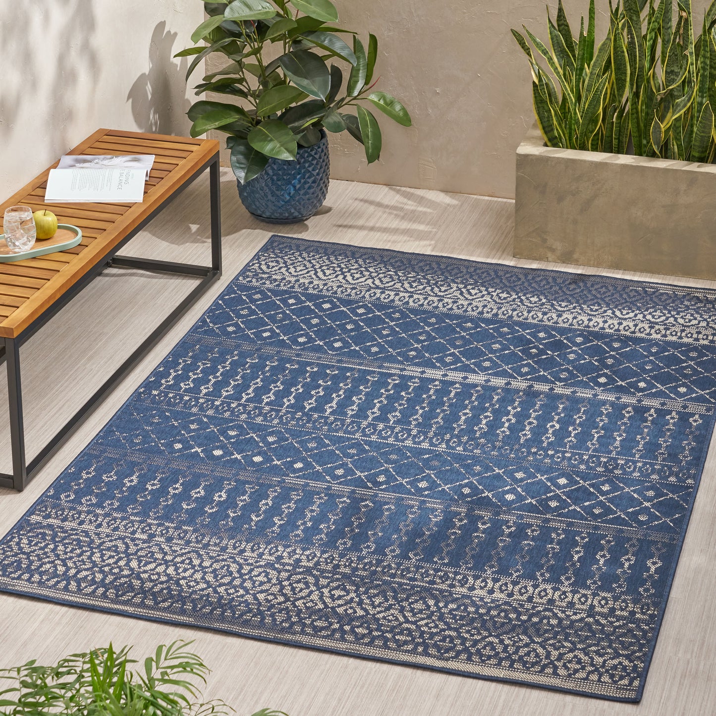 Durable Outdoor/Indoor Area Rug – Weather-Resistant & Stylish