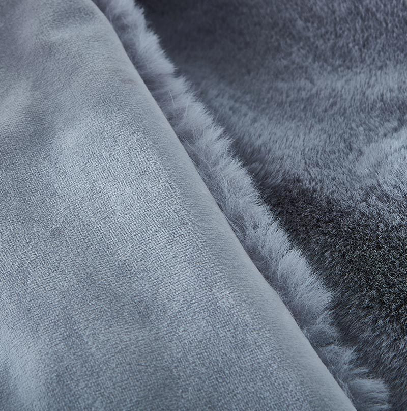 Cassilda Luxury Chinchilla Faux Fur Throw Blanket (50" x 60")