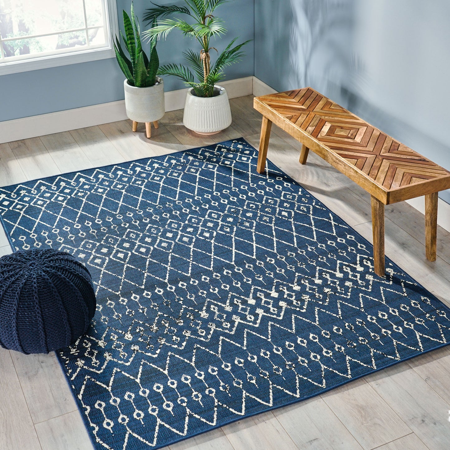 Durable Outdoor/Indoor Area Rug – Weather-Resistant & Stylish