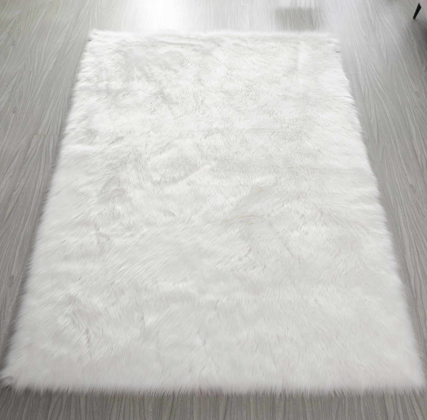 Ultra Soft Fluffy Faux Fur Sheepskin Area Rug